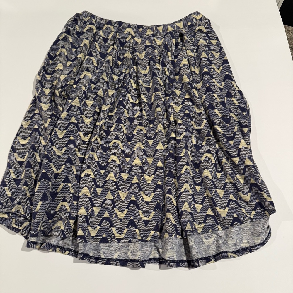 Chevron Patterned Blue and Cream Skirt